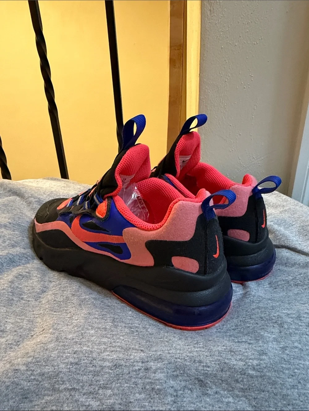 Nike Air 70 in little Girls size 1Y excellent condition